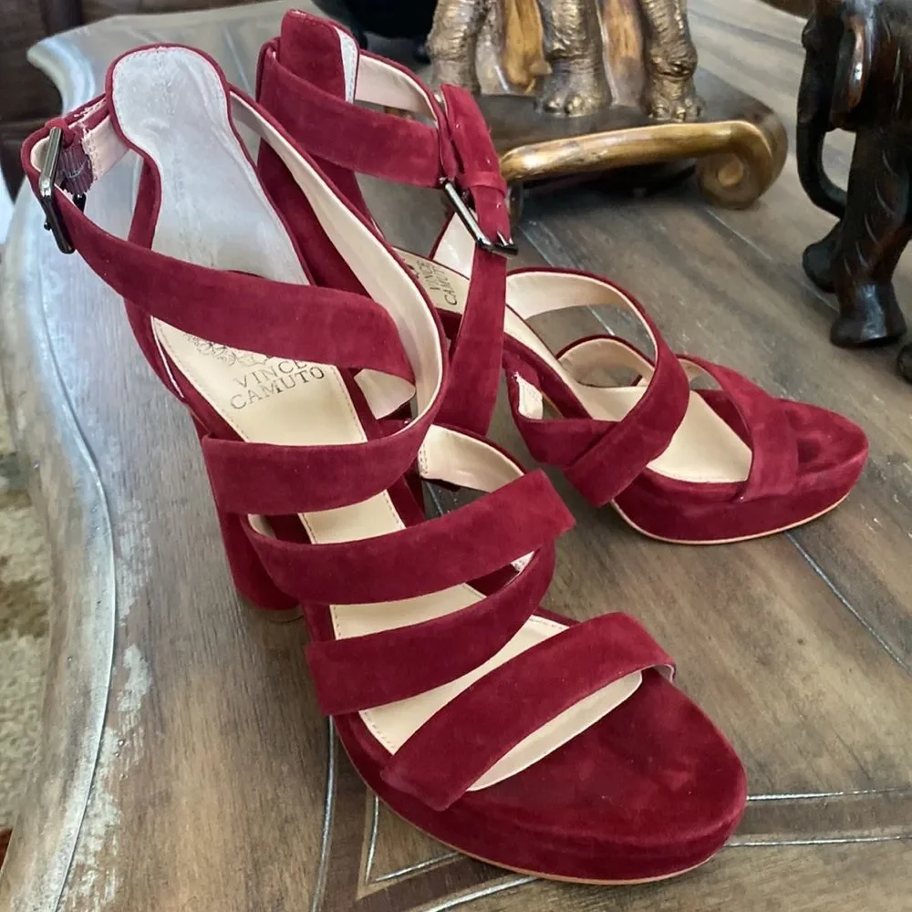 ❤️ Vince Camuto Velvet Heels❤️